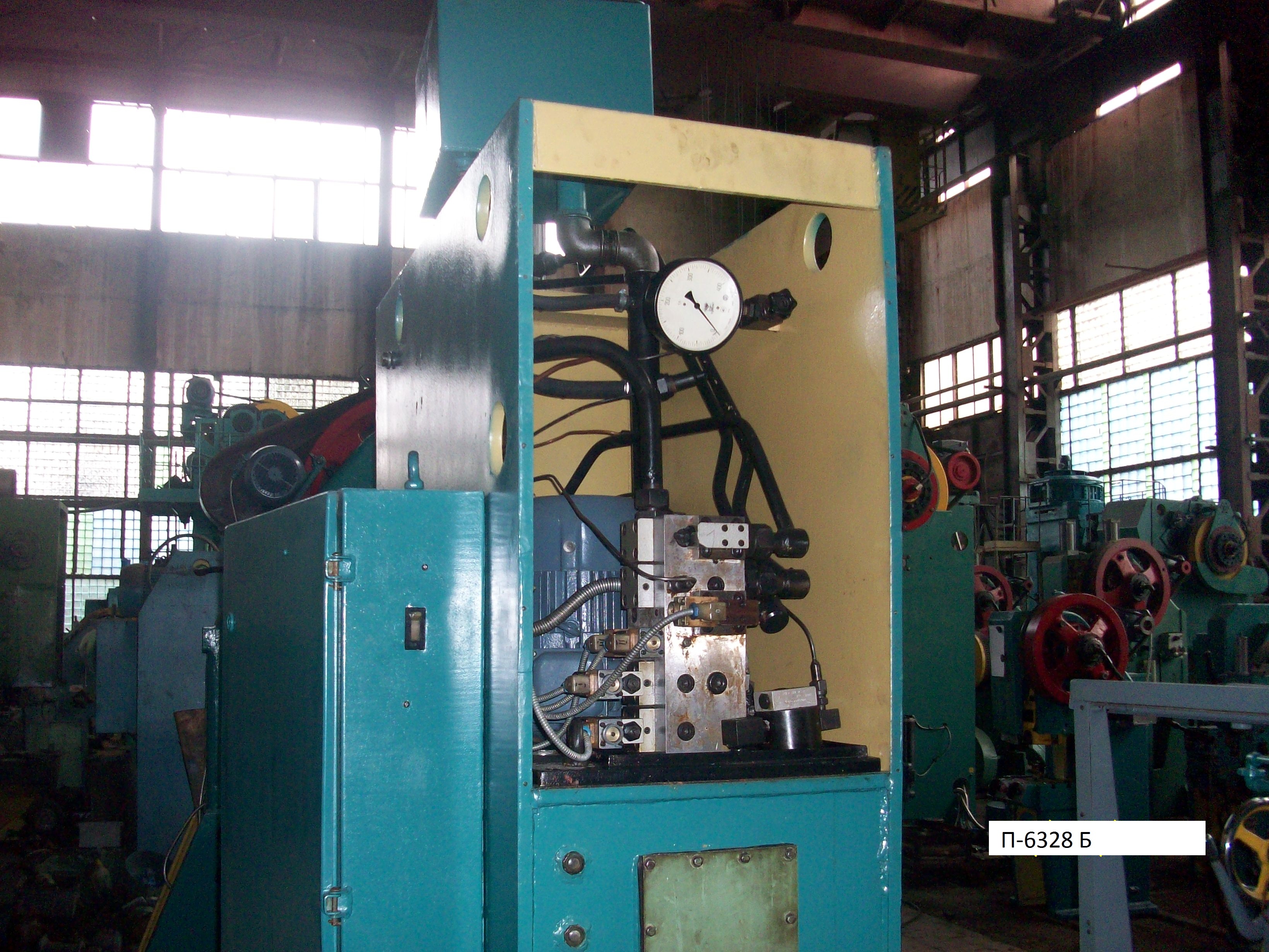 Прес гідравлічний П-6328Б зусиллям 63 тонни - вигляд збоку